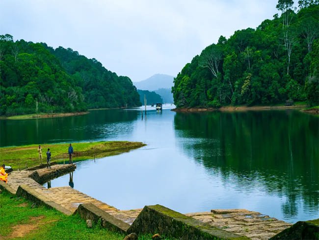 Honeymoon Package Thekkady Munnar Alleppey